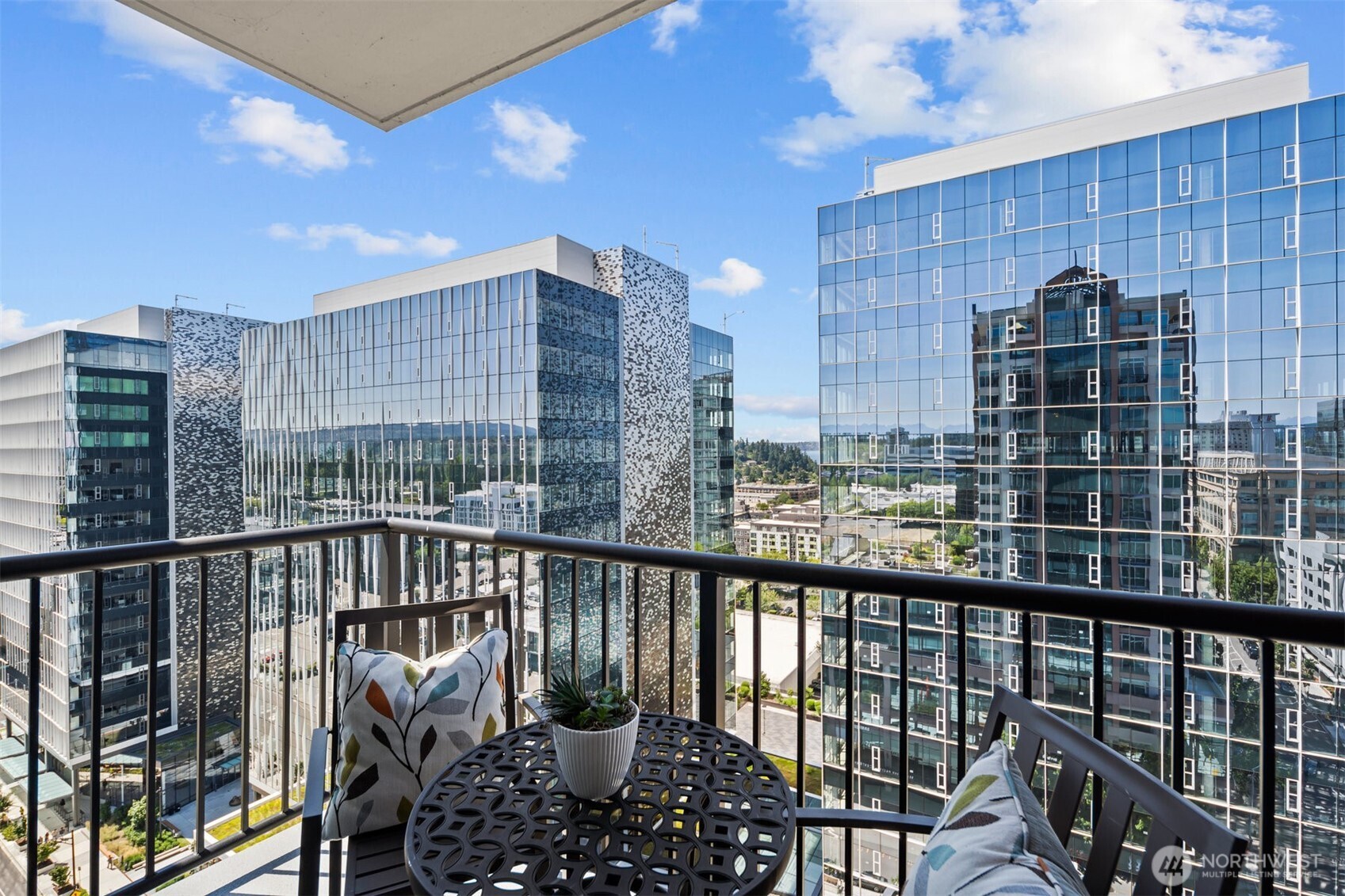 177 107th Avenue NE Unit: 1906