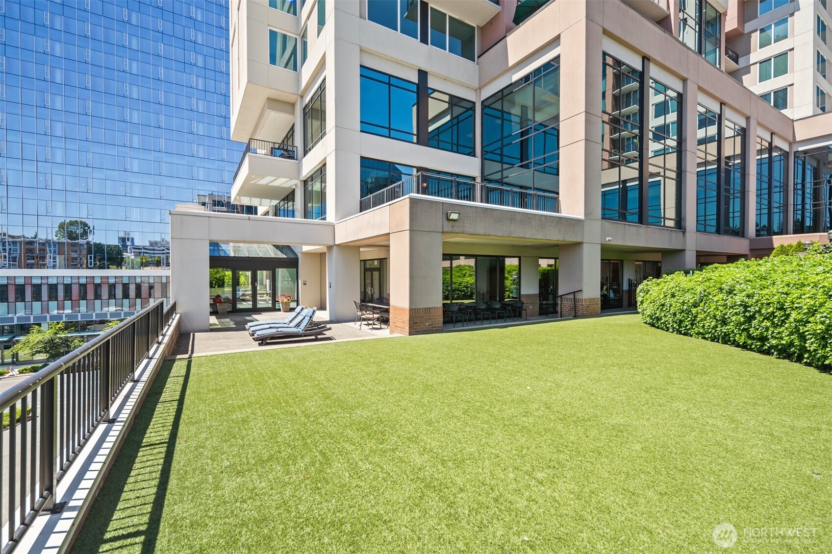 177 107th Avenue NE Unit: 1906