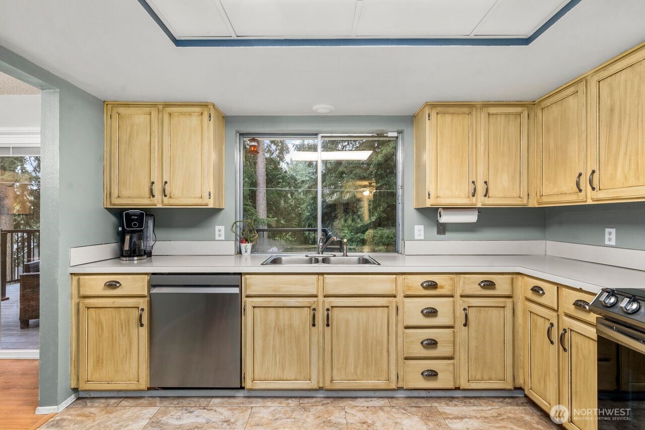 12391 S Keyport Road NE