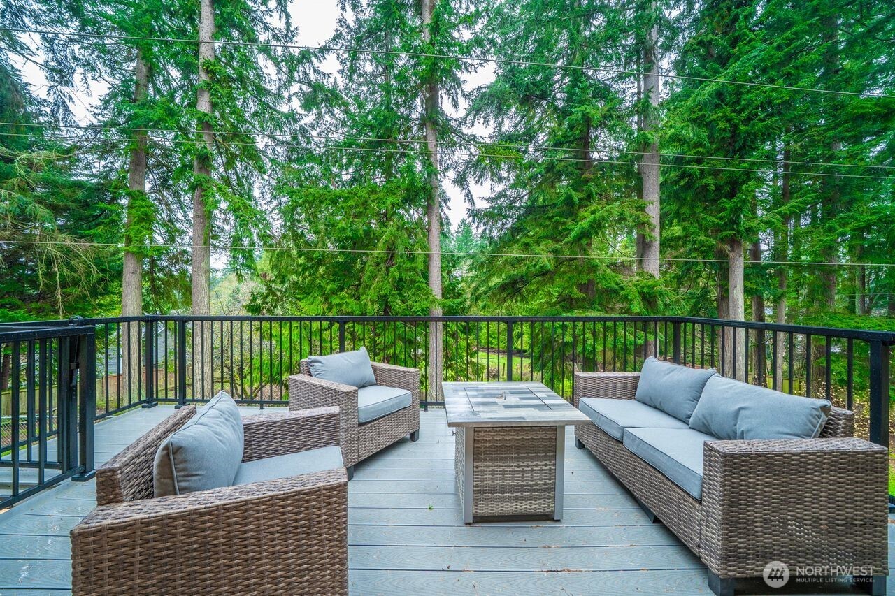 12391 S Keyport Road NE