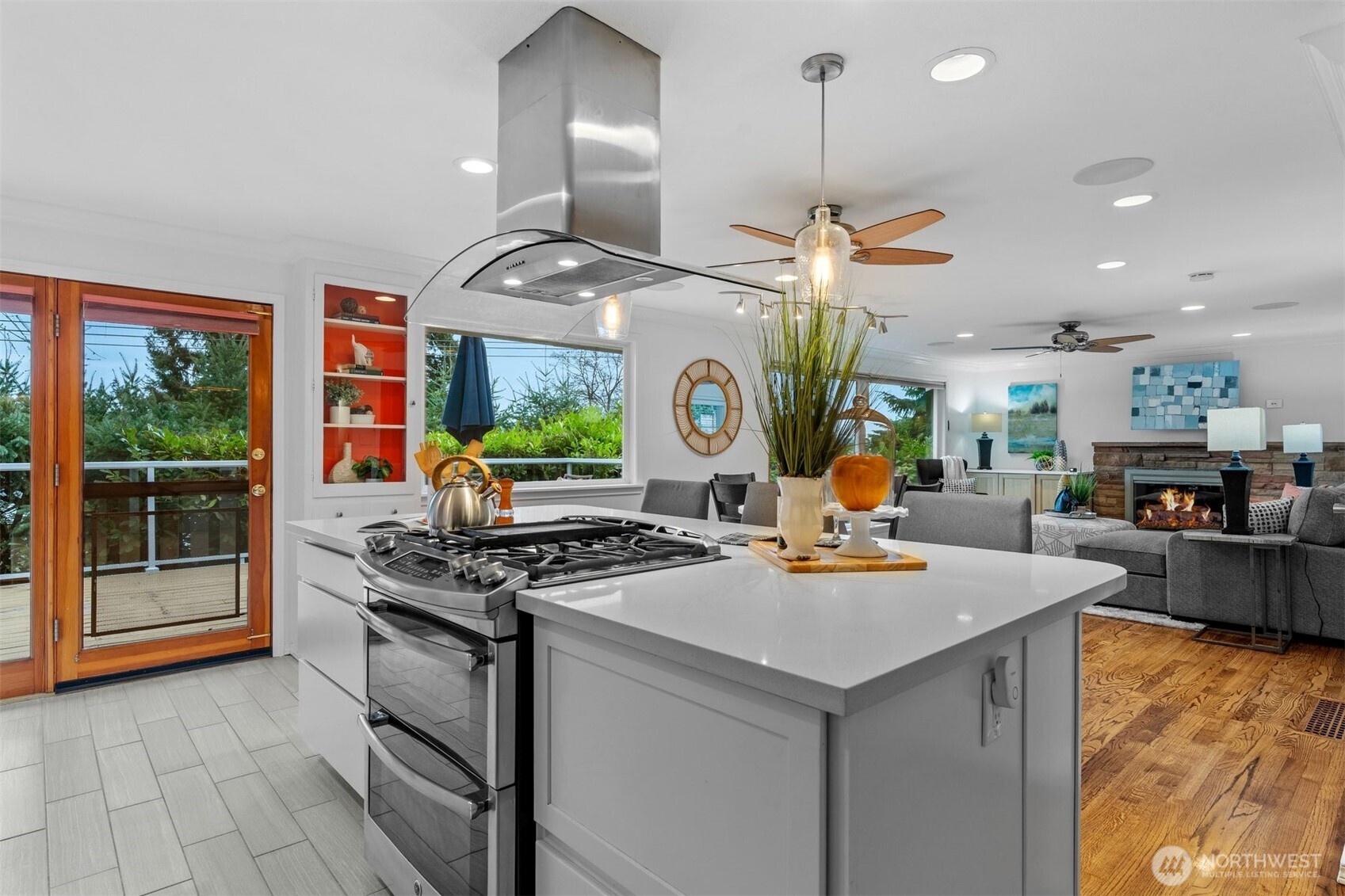 15612 38th Avenue NE