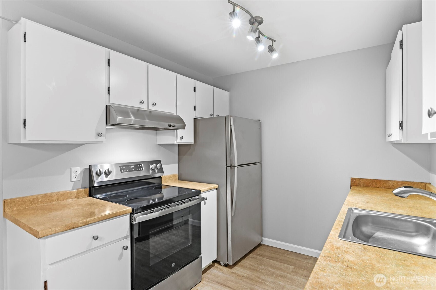 236 S 152nd Street Unit: A104