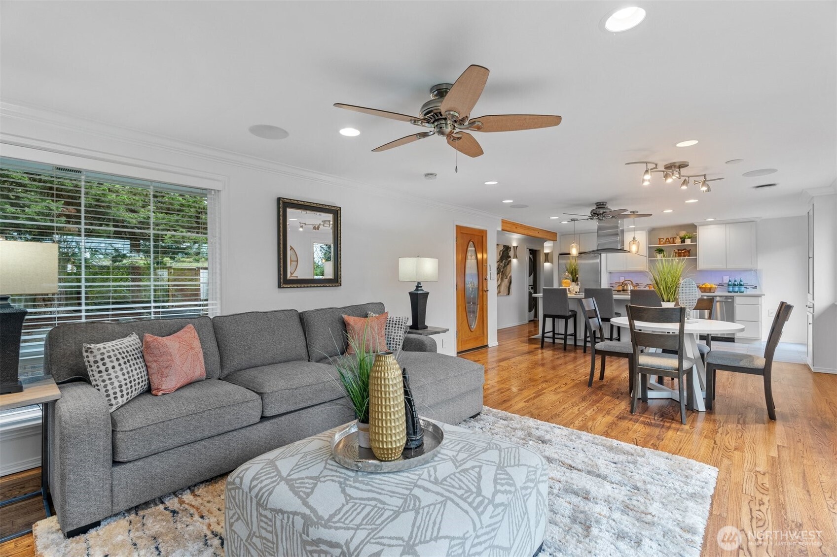 15612 38th Avenue NE