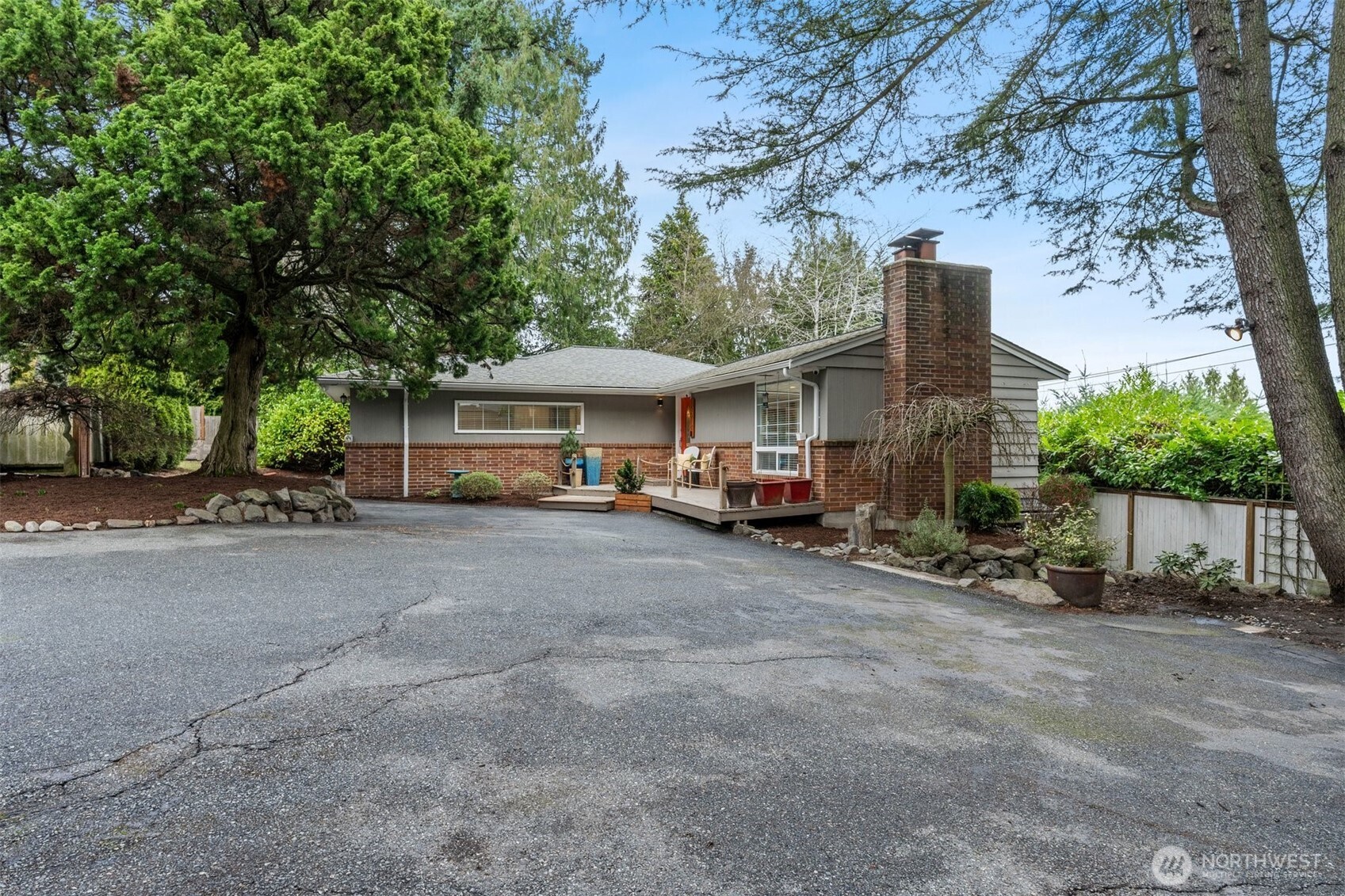 15612 38th Avenue NE