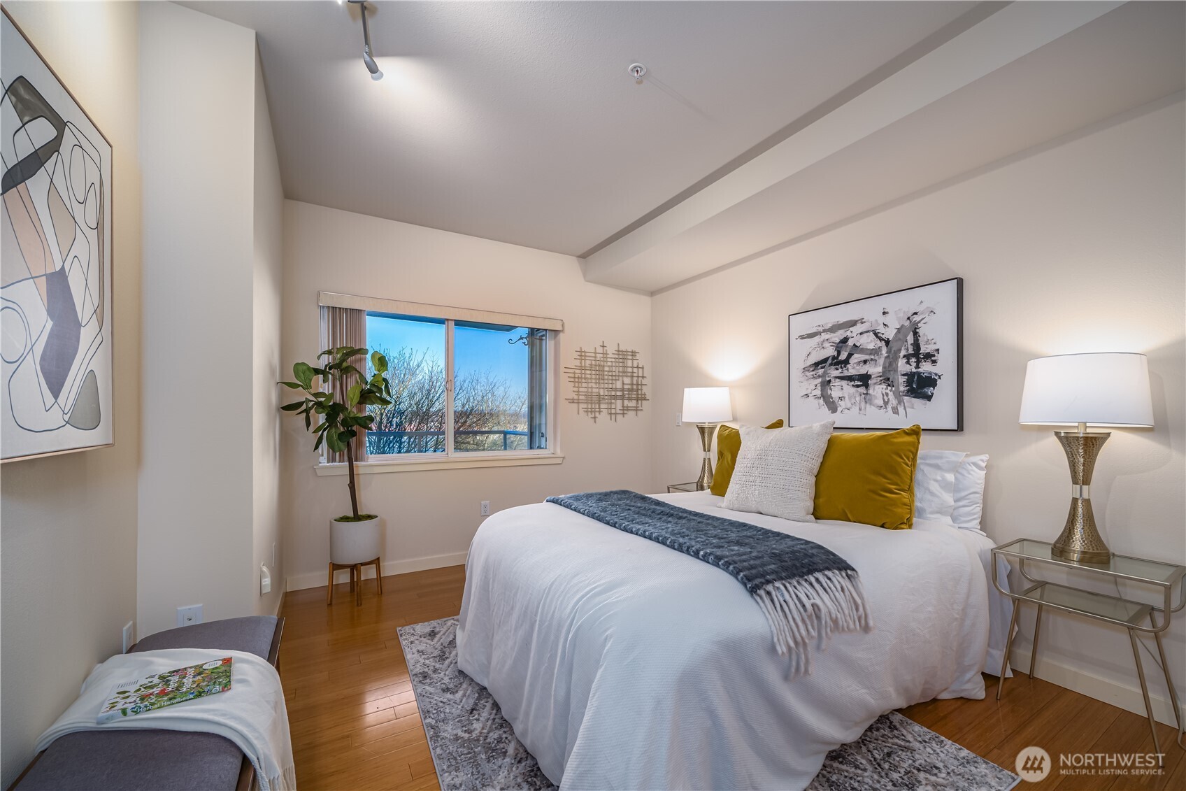 1 Broadway Unit: 211