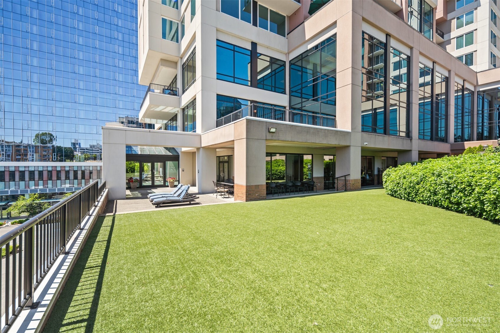 177 107th Avenue NE Unit: 1702