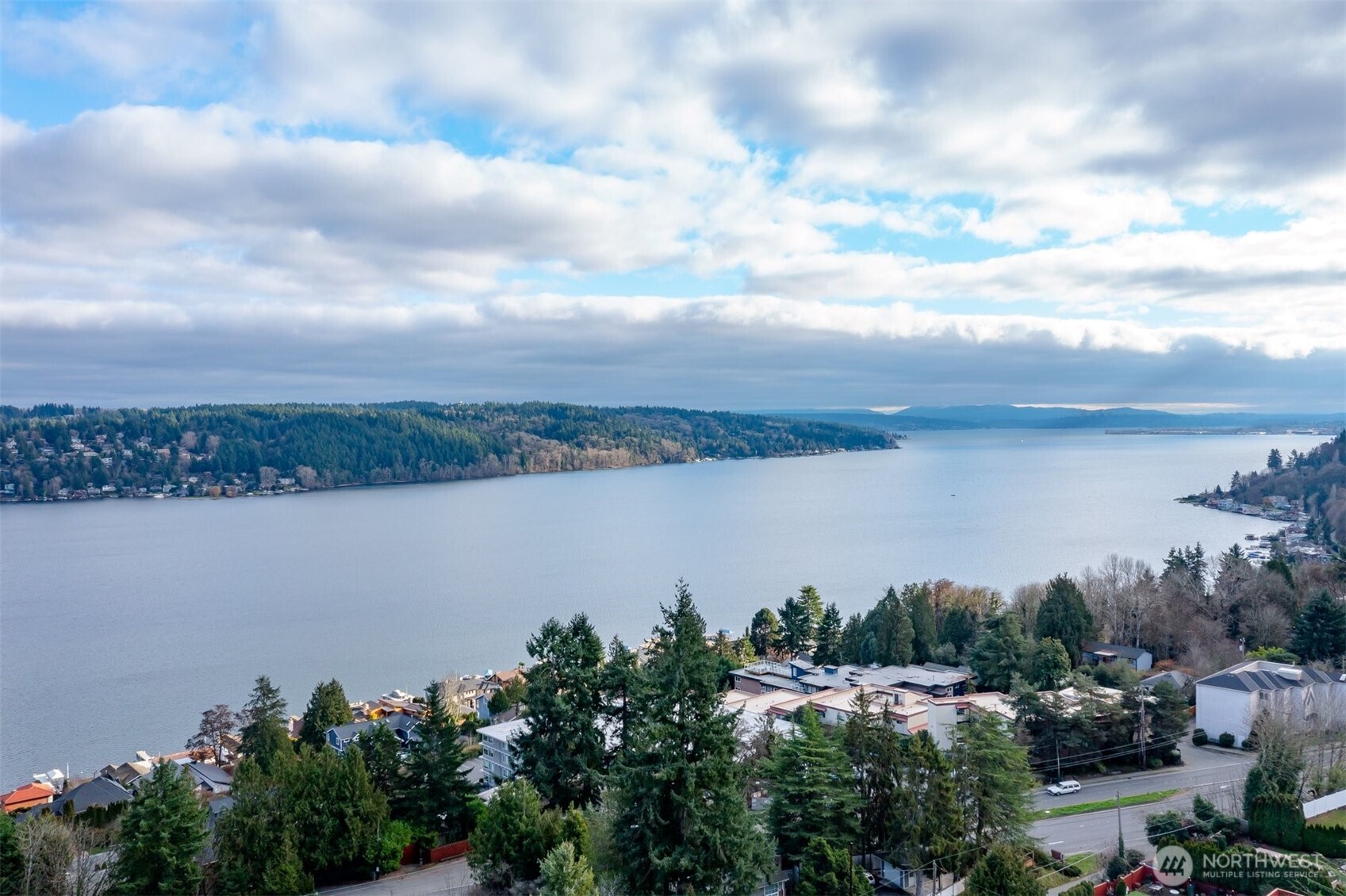 15612 38th Avenue NE