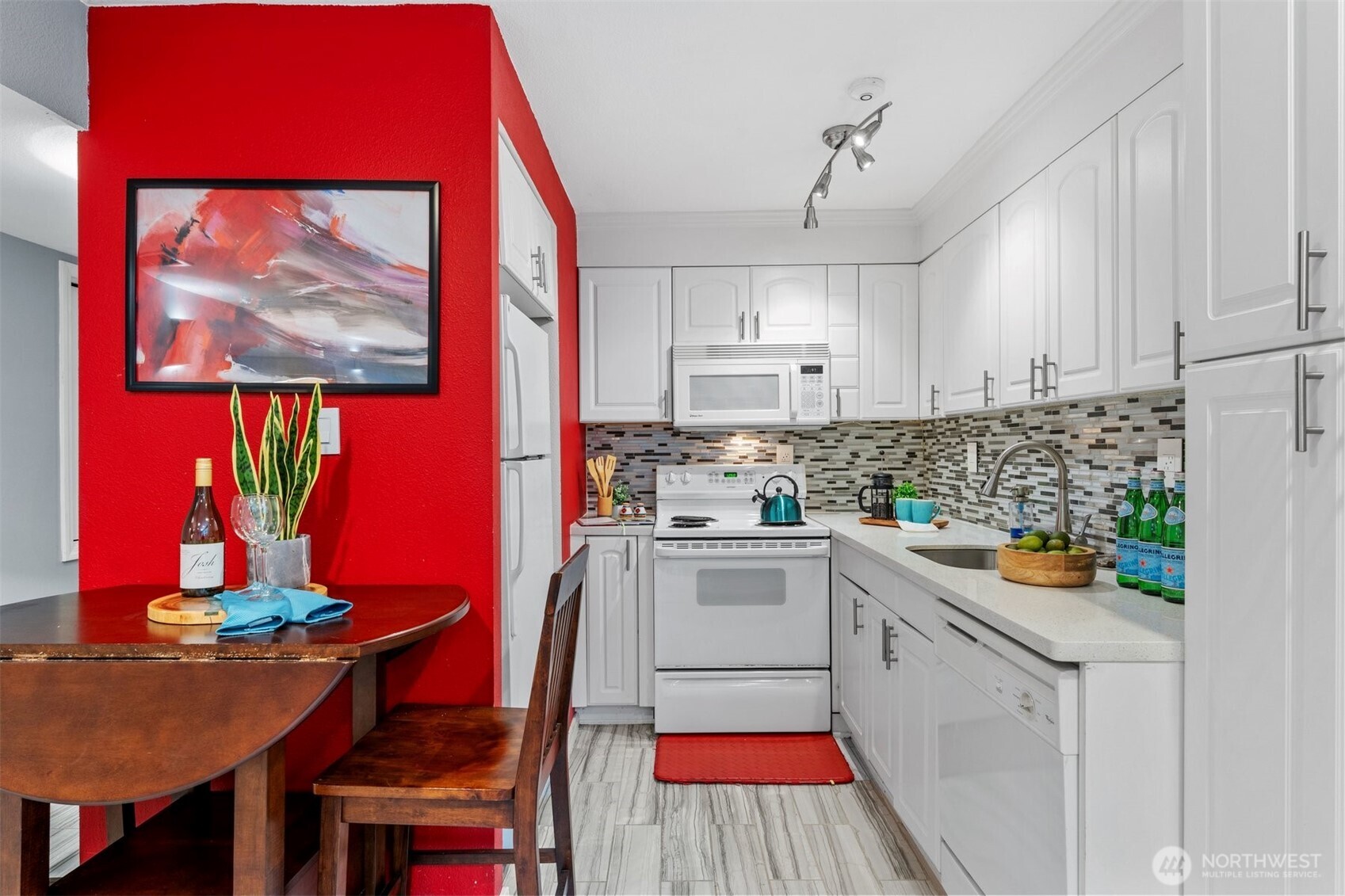 15612 38th Avenue NE