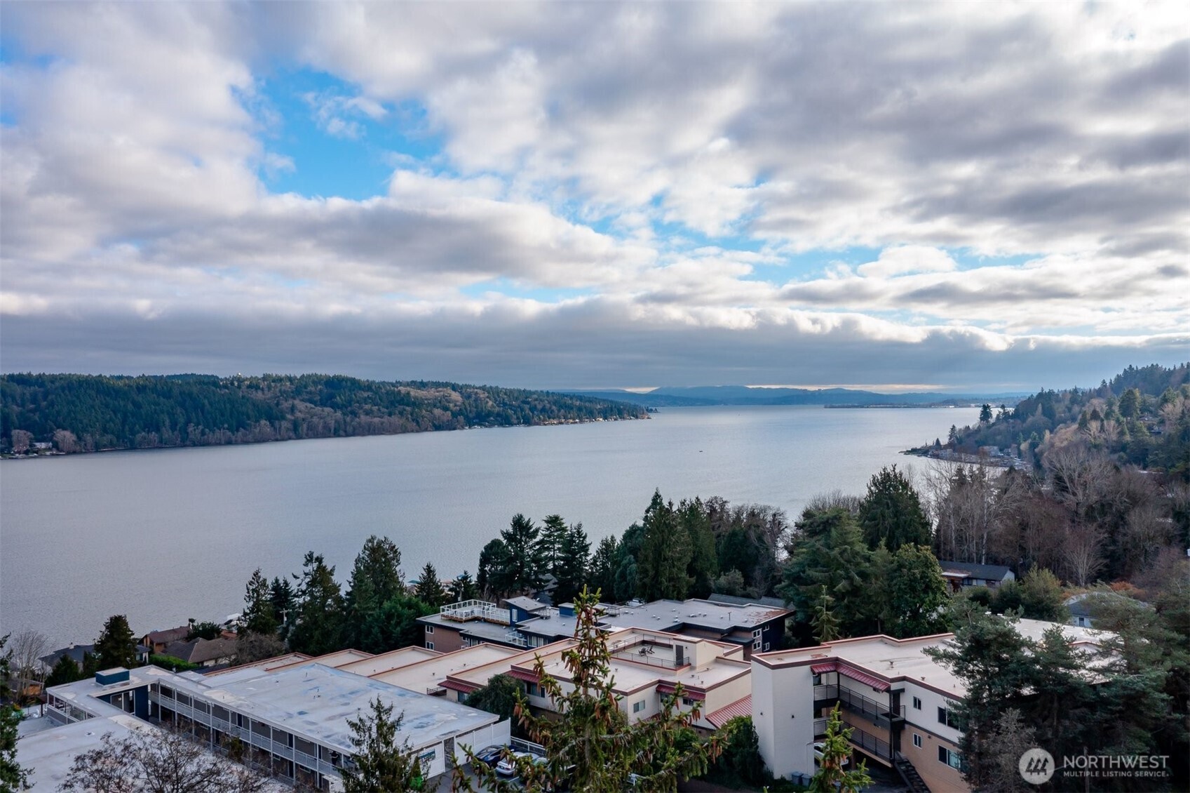 15612 38th Avenue NE