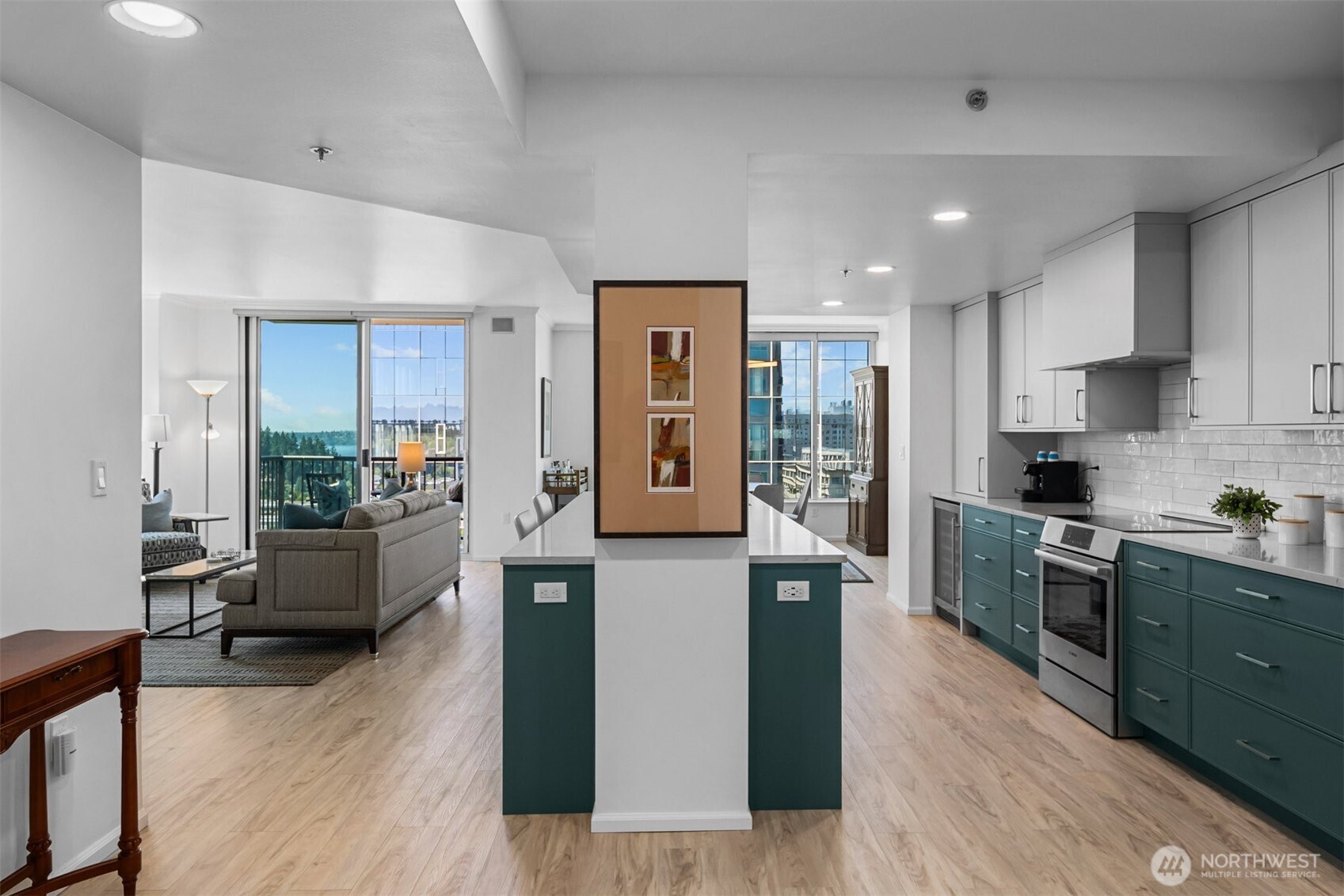 177 107th Avenue NE Unit: 1906