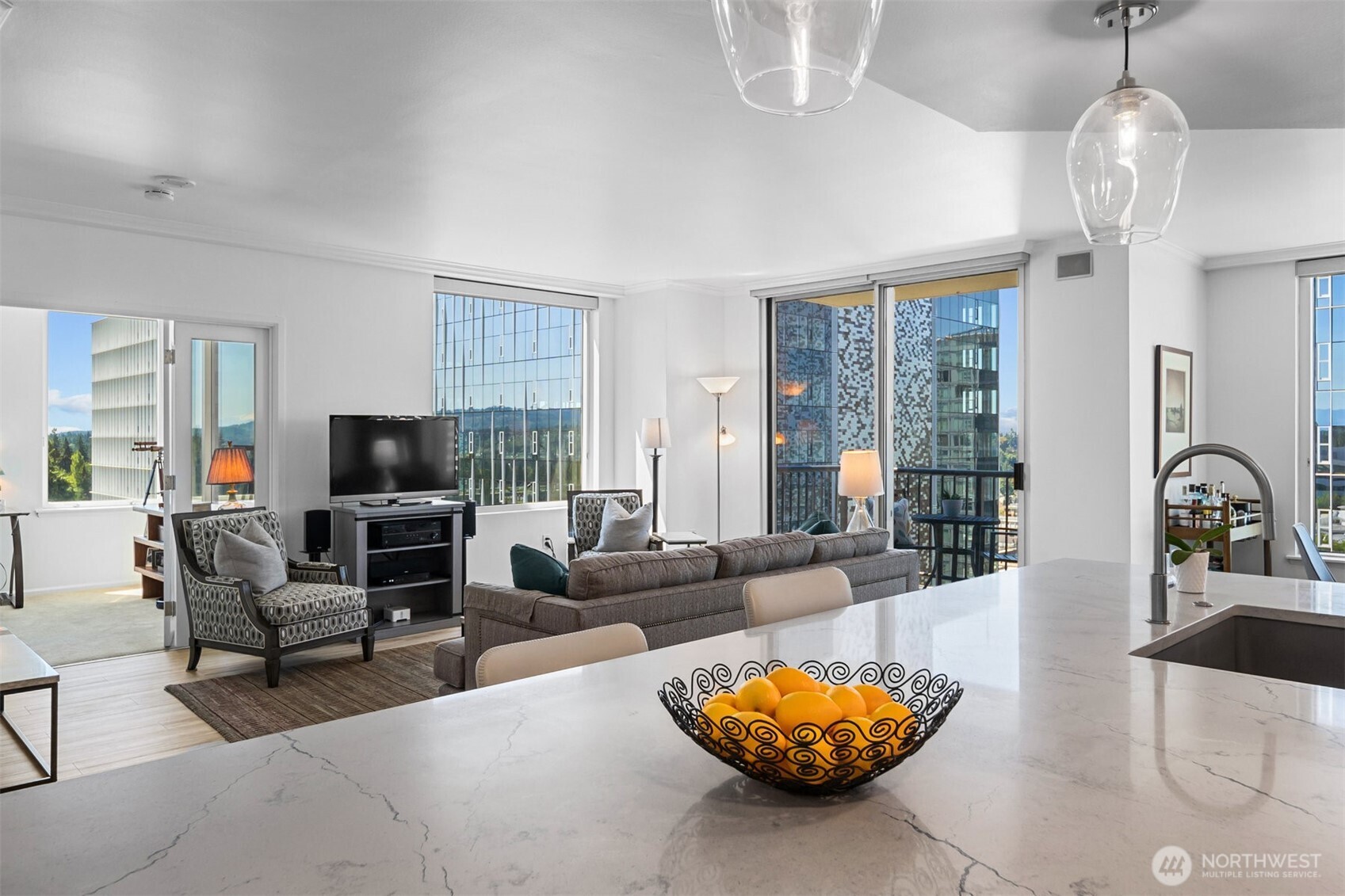 177 107th Avenue NE Unit: 1906