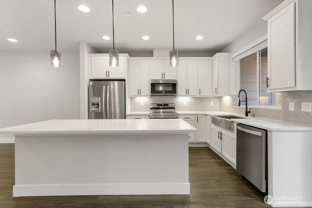 13421 Admiralty Way Unit: D3