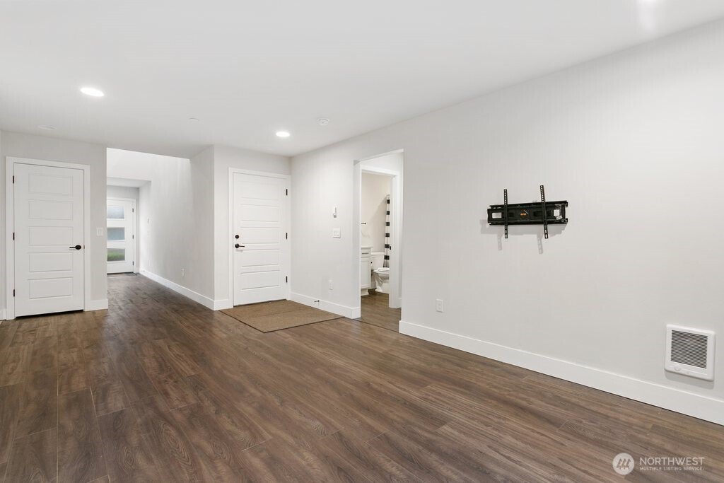 13421 Admiralty Way Unit: D3