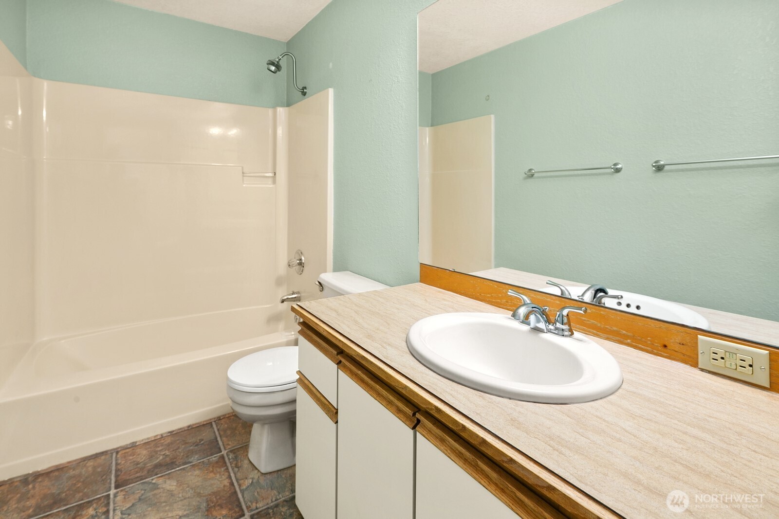 1836 25th Avenue Unit: 204