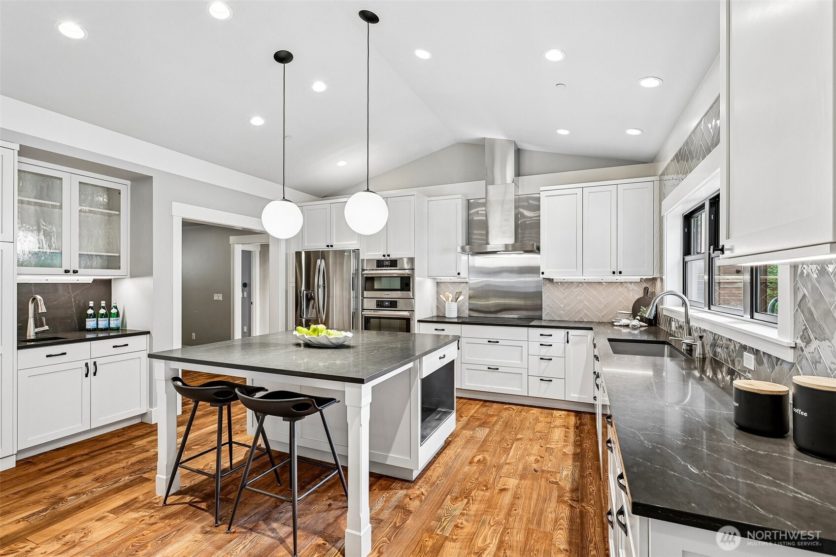 12405 NE 108th Place