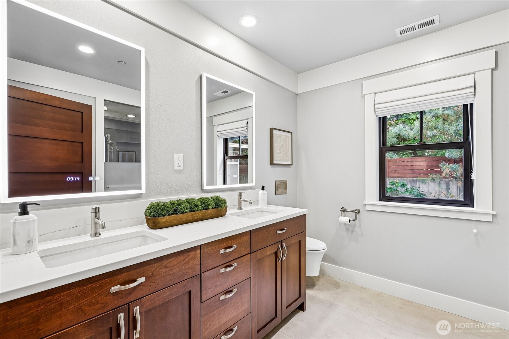 12405 NE 108th Place