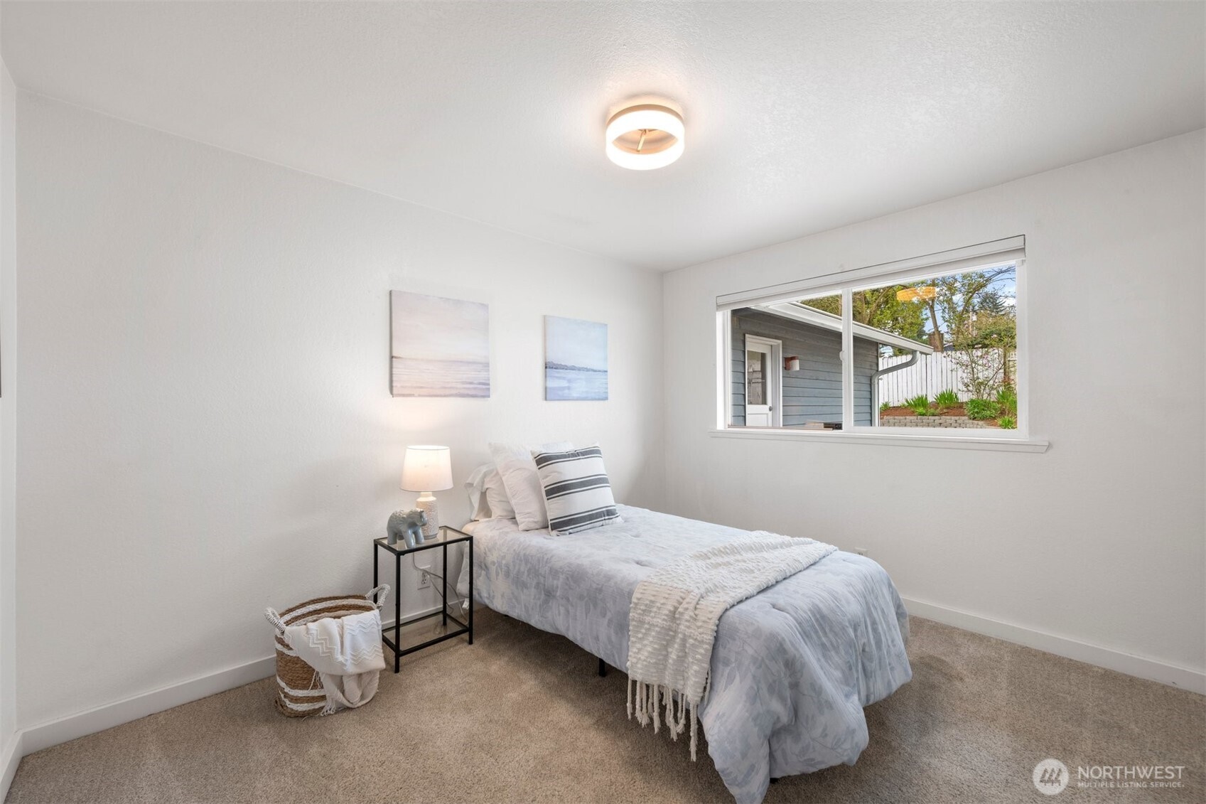 25 E Intercity Avenue