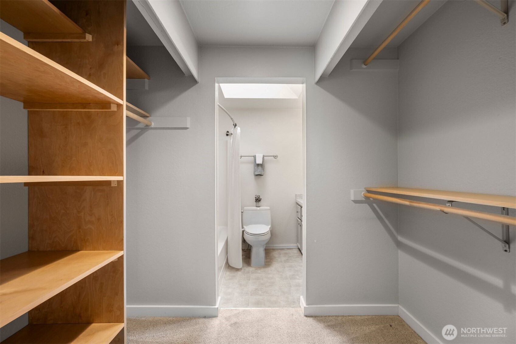 25 E Intercity Avenue