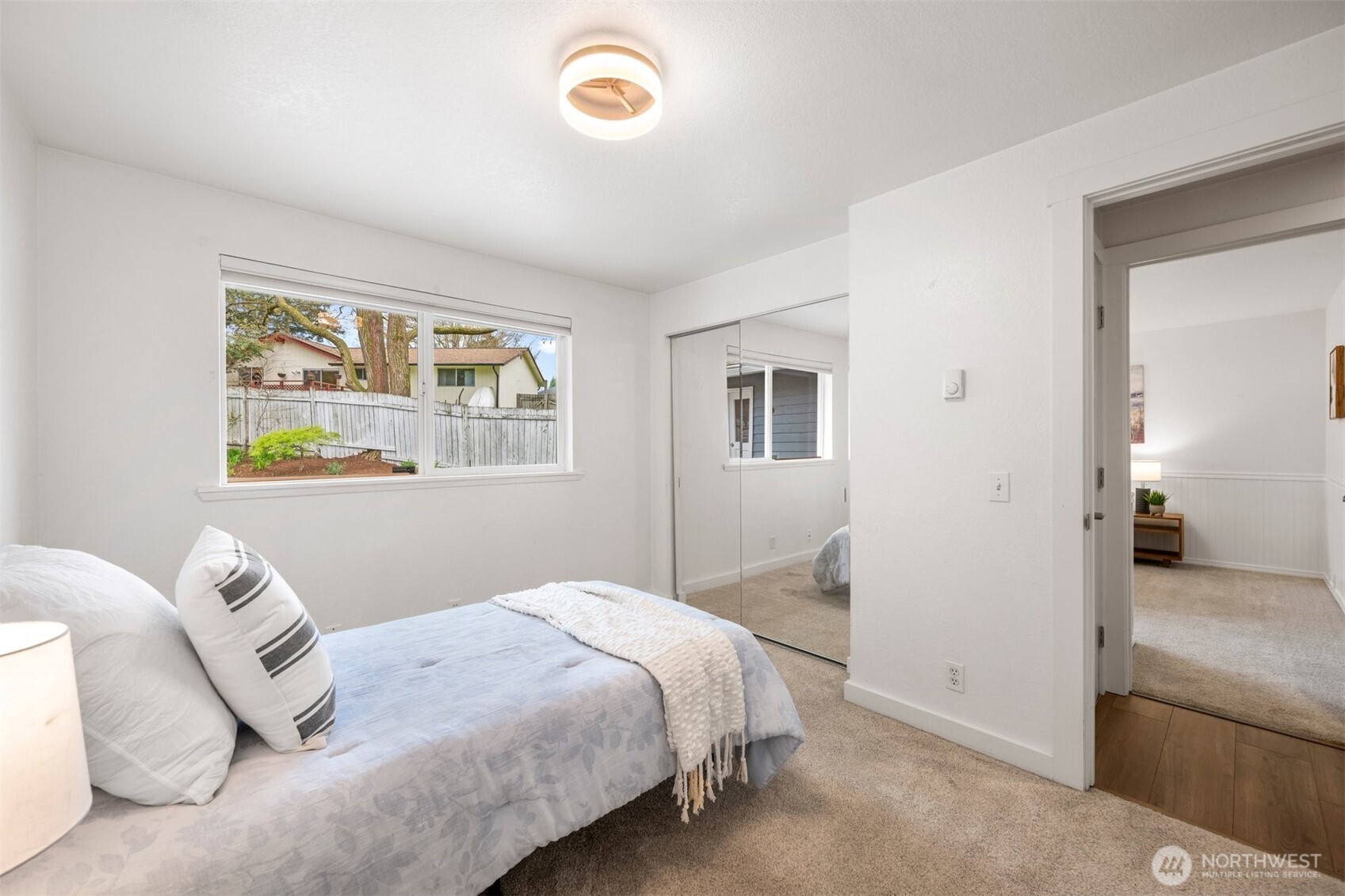 25 E Intercity Avenue