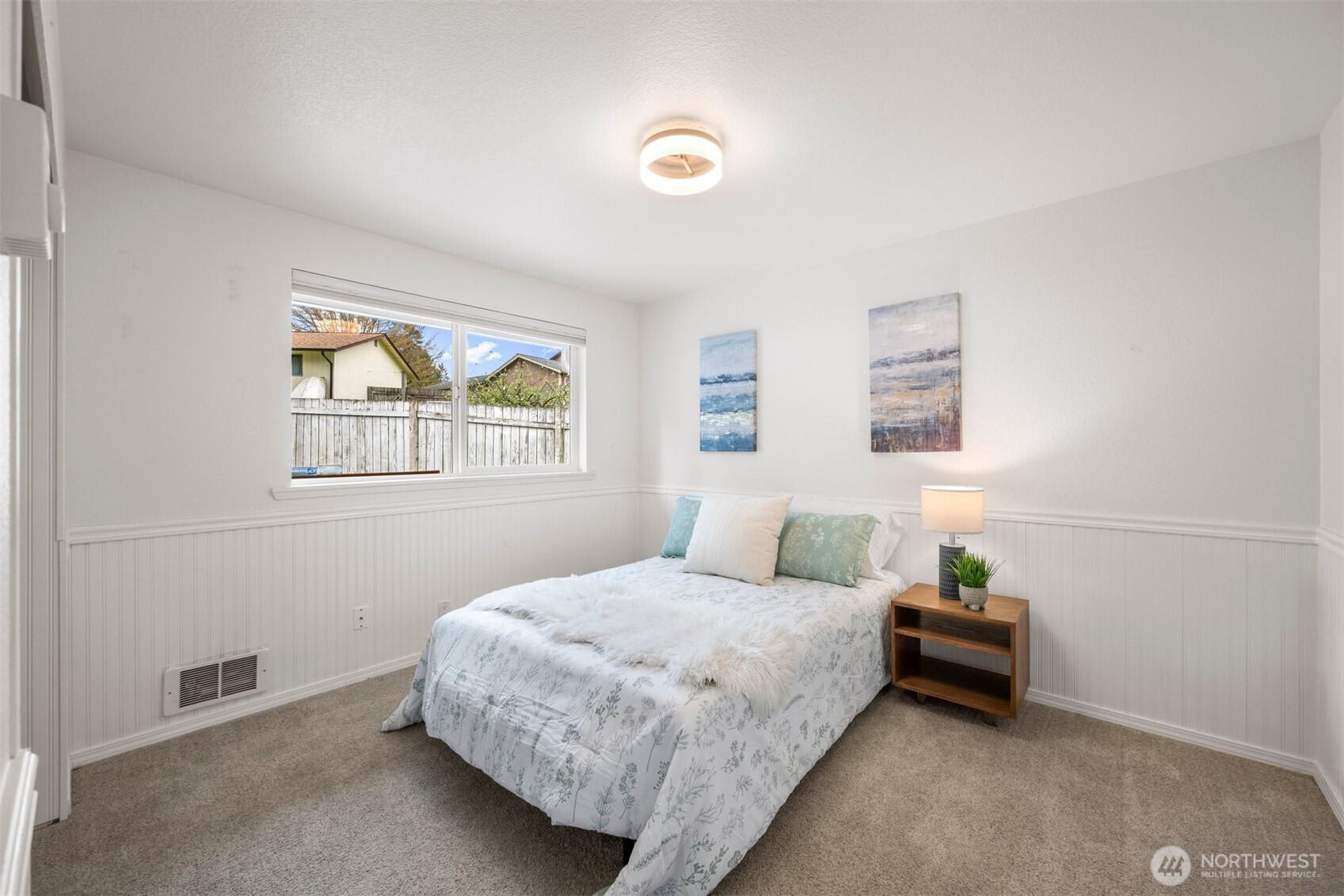 25 E Intercity Avenue