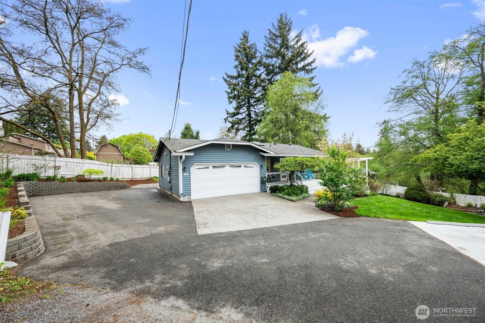 25 E Intercity Avenue
