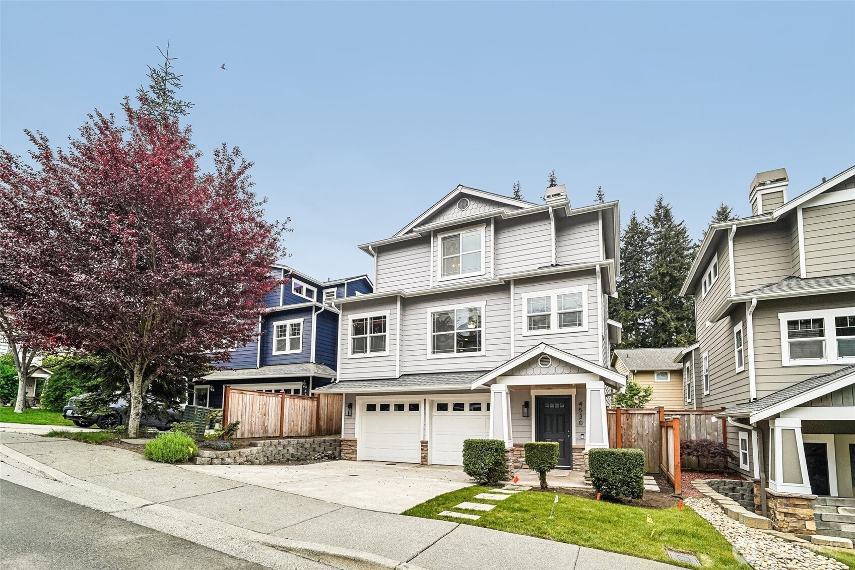 4530 5th Drive SE