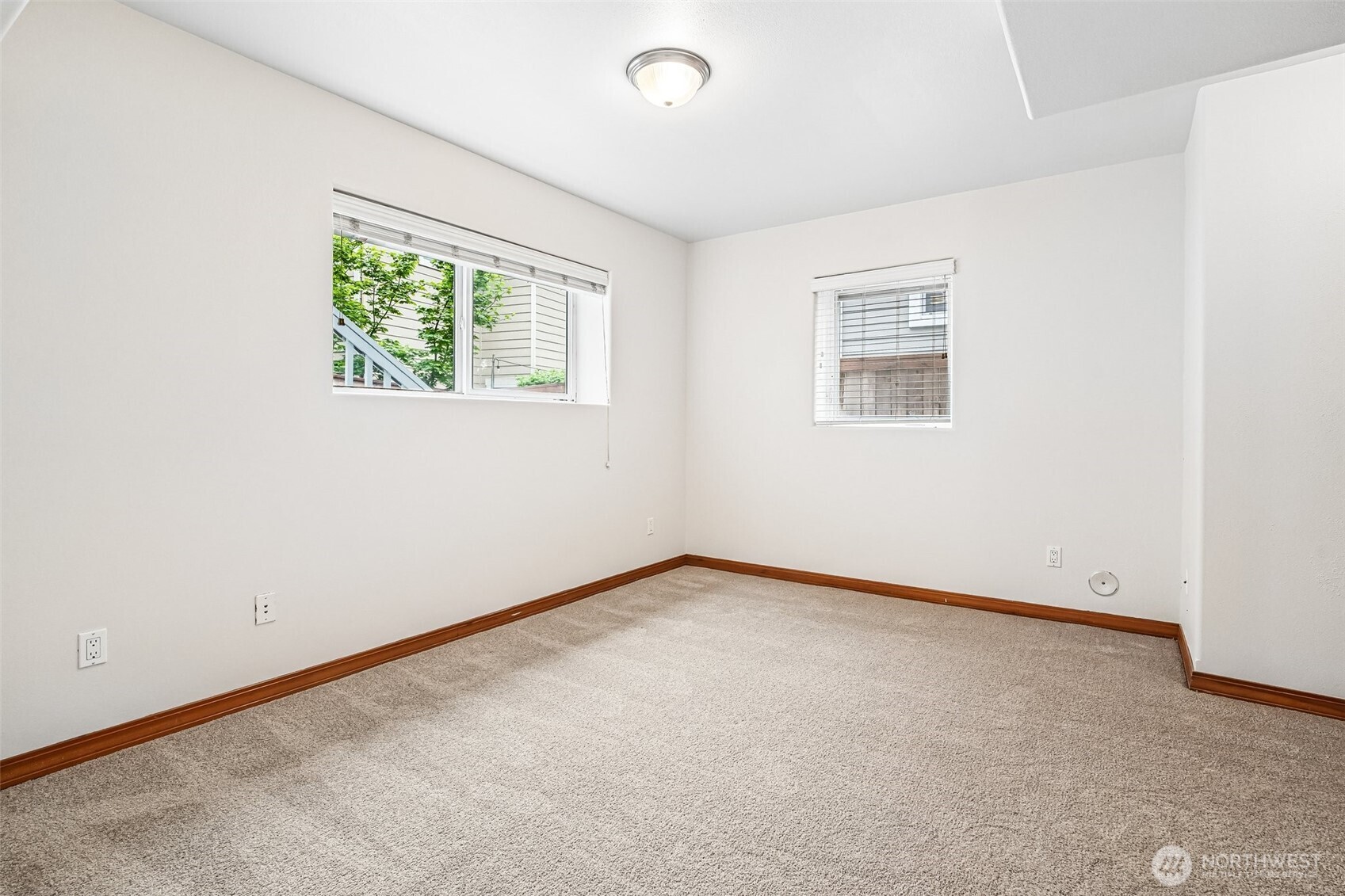 4530 5th Drive SE