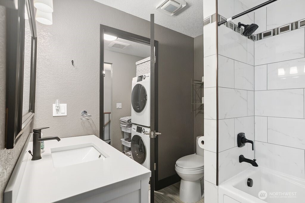 1421 W Casino Road Unit: A-22