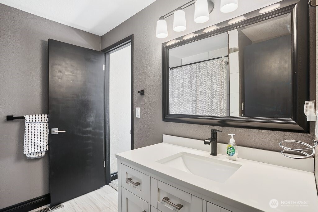 1421 W Casino Road Unit: A-22