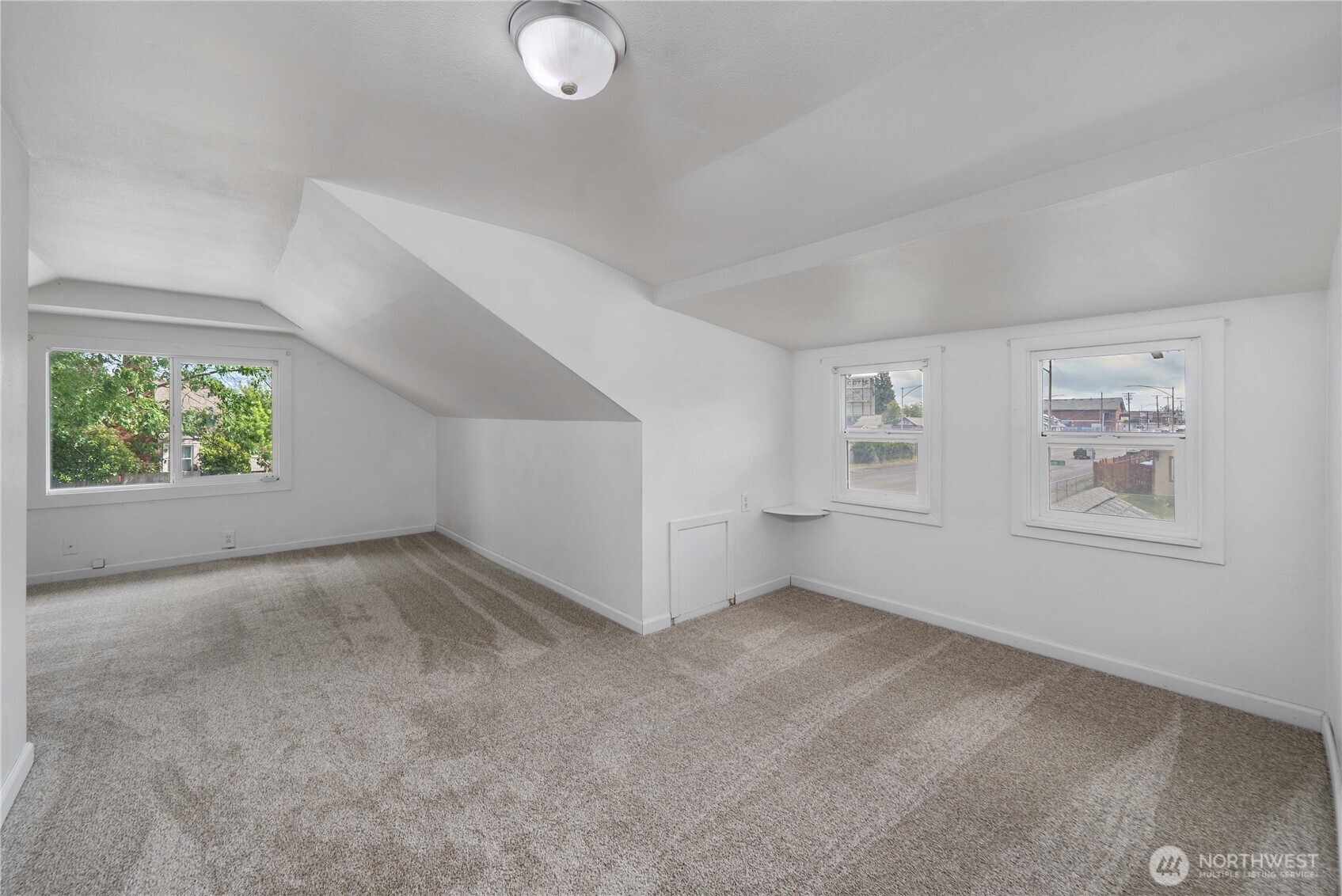 3802 S Ainsworth Avenue
