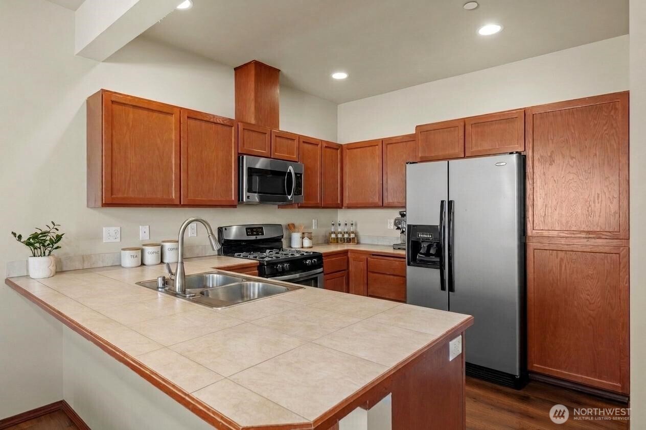 9237 11th Place NE Unit: A
