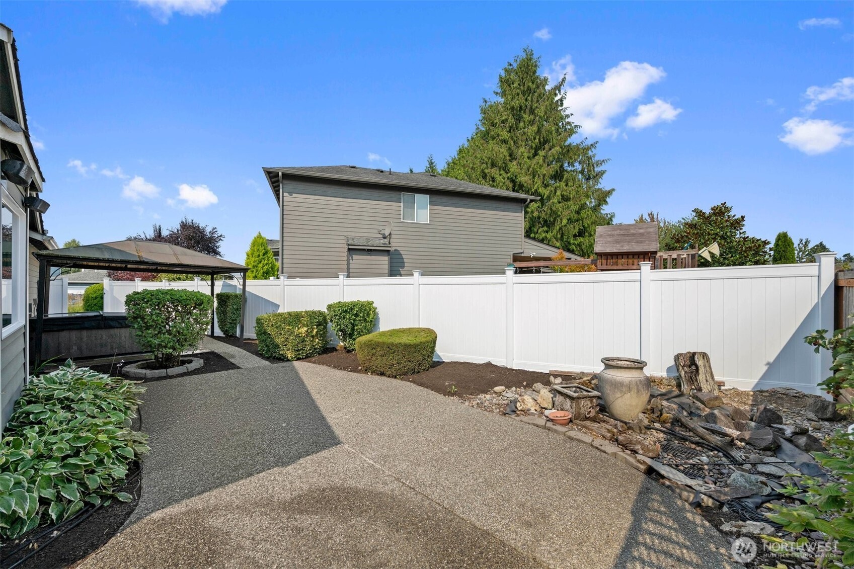 3331 65th Drive NE