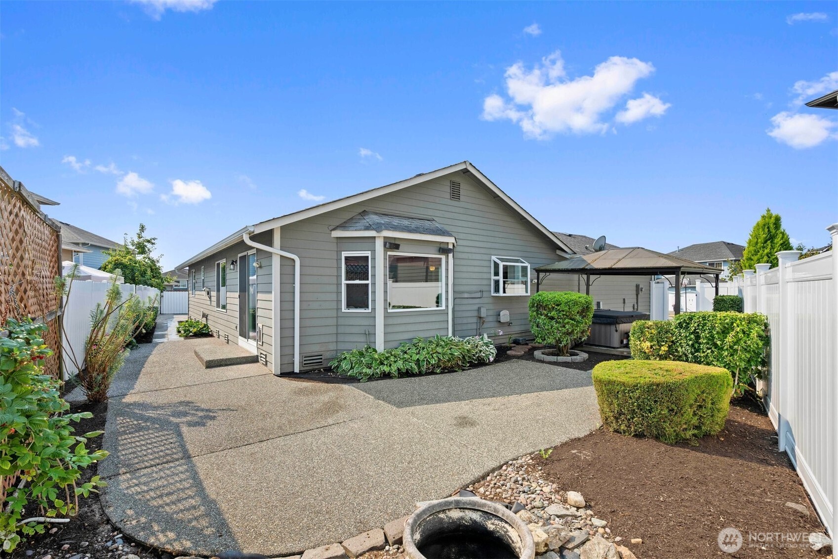 3331 65th Drive NE
