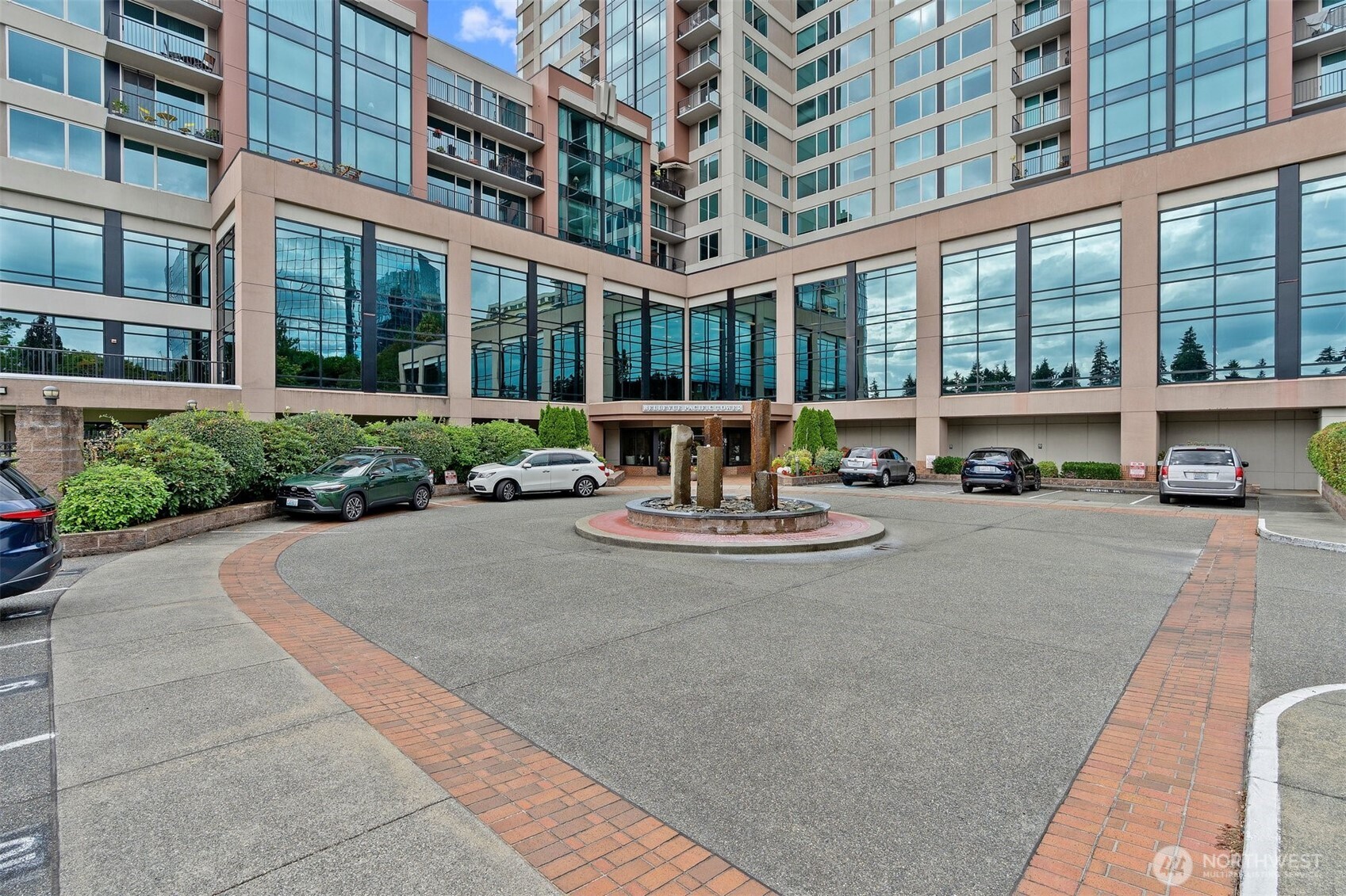 177 107th Avenue NE Unit: 718
