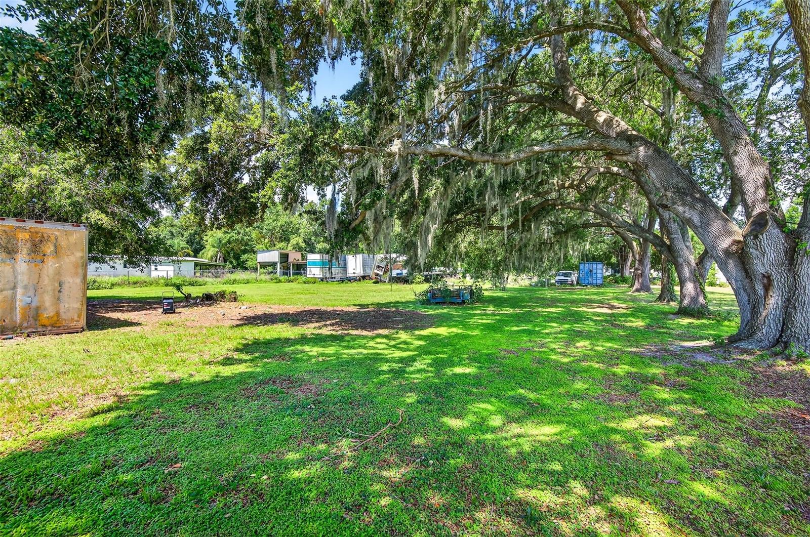 1105 BRANCH ACRES DR