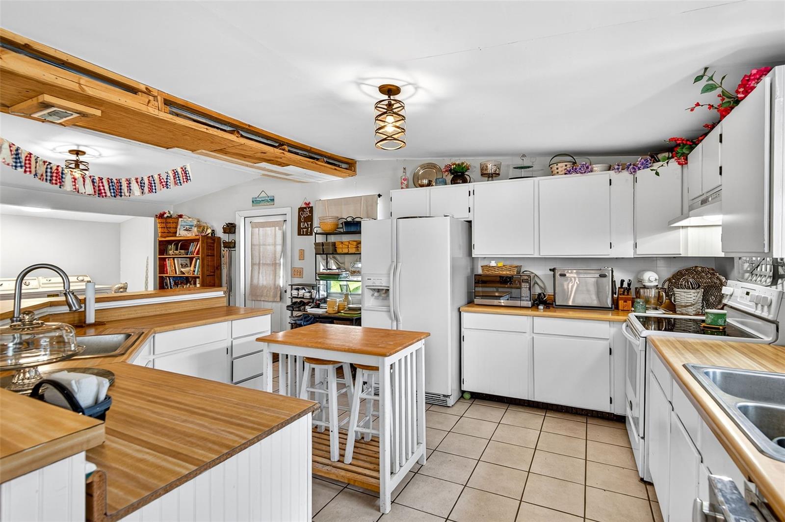 1105 BRANCH ACRES DR