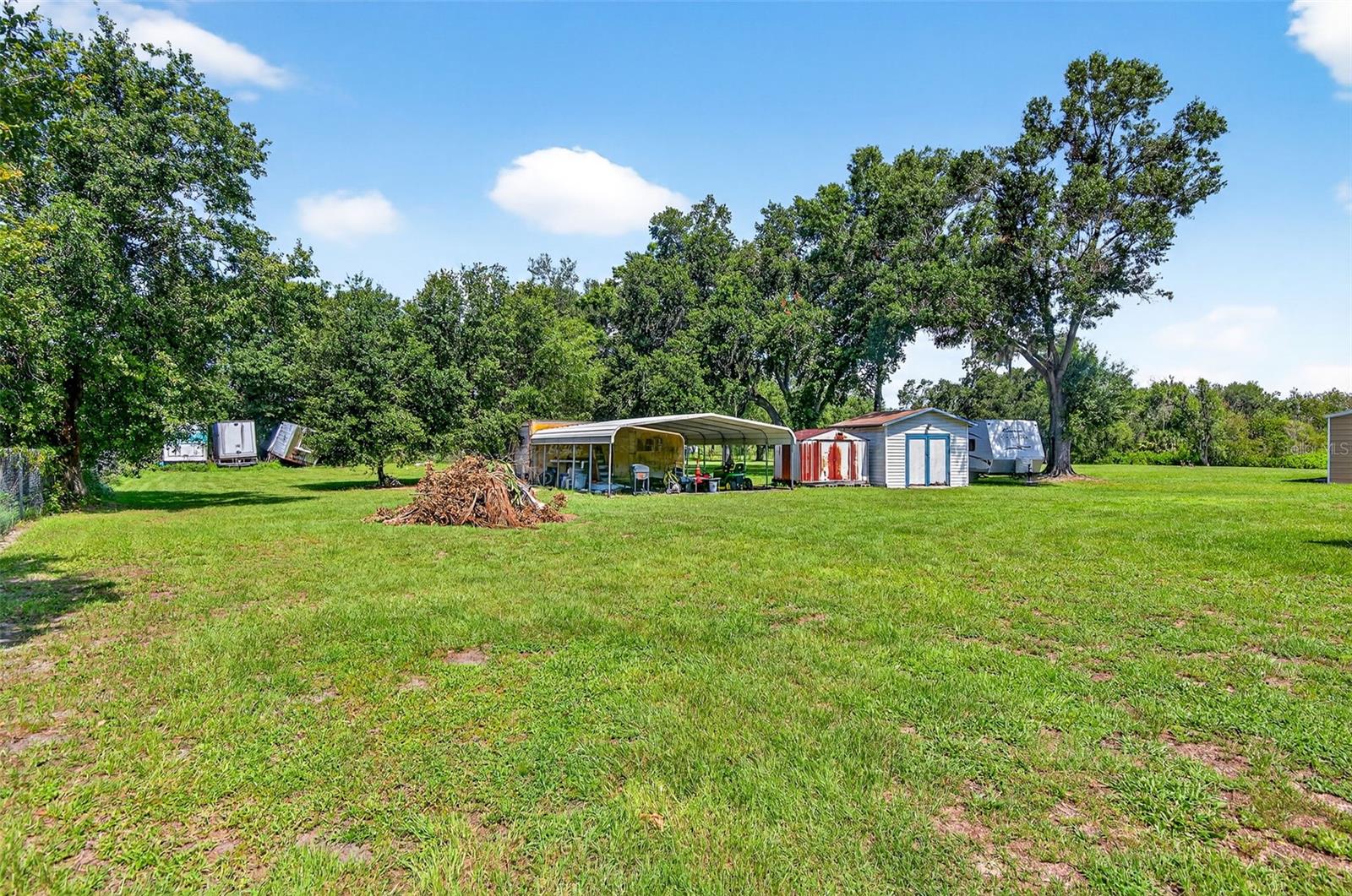 1105 BRANCH ACRES DR