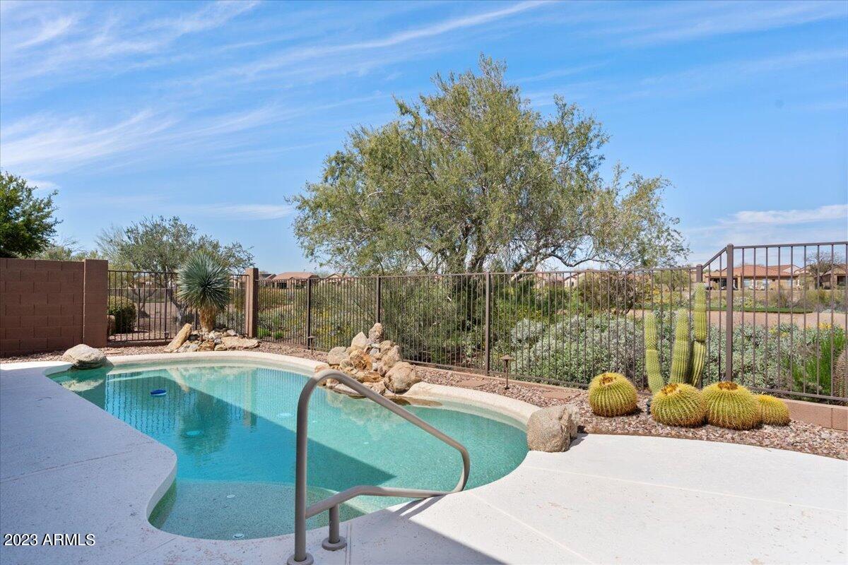 42032 N EMERALD LAKE Drive