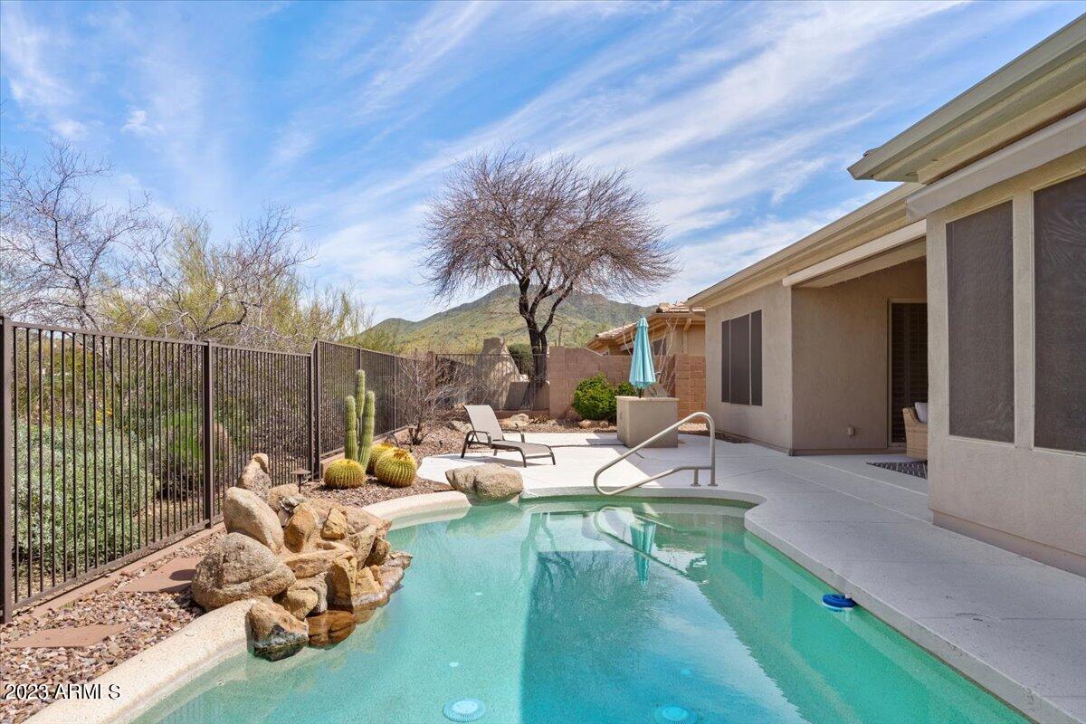 42032 N EMERALD LAKE Drive