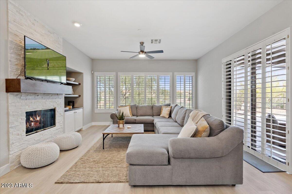 42032 N EMERALD LAKE Drive