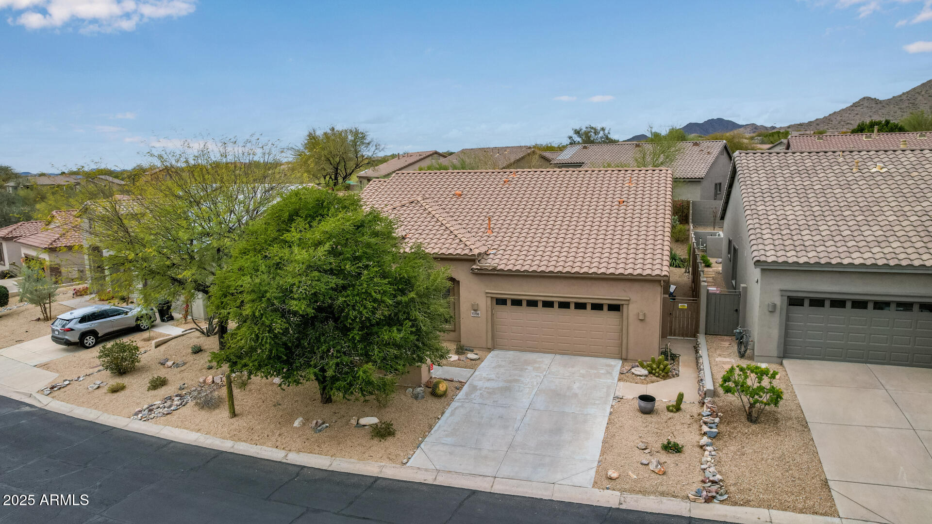10796 E BETONY Drive