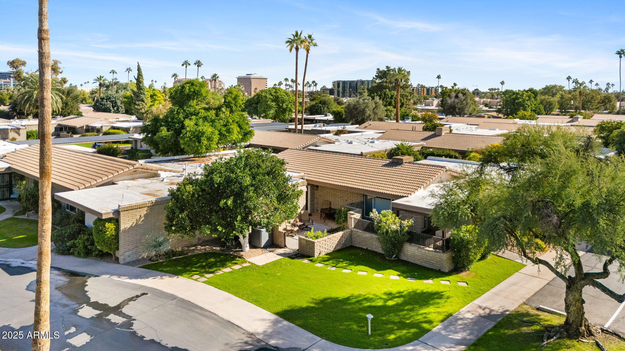 4800 N 68TH Street, 320