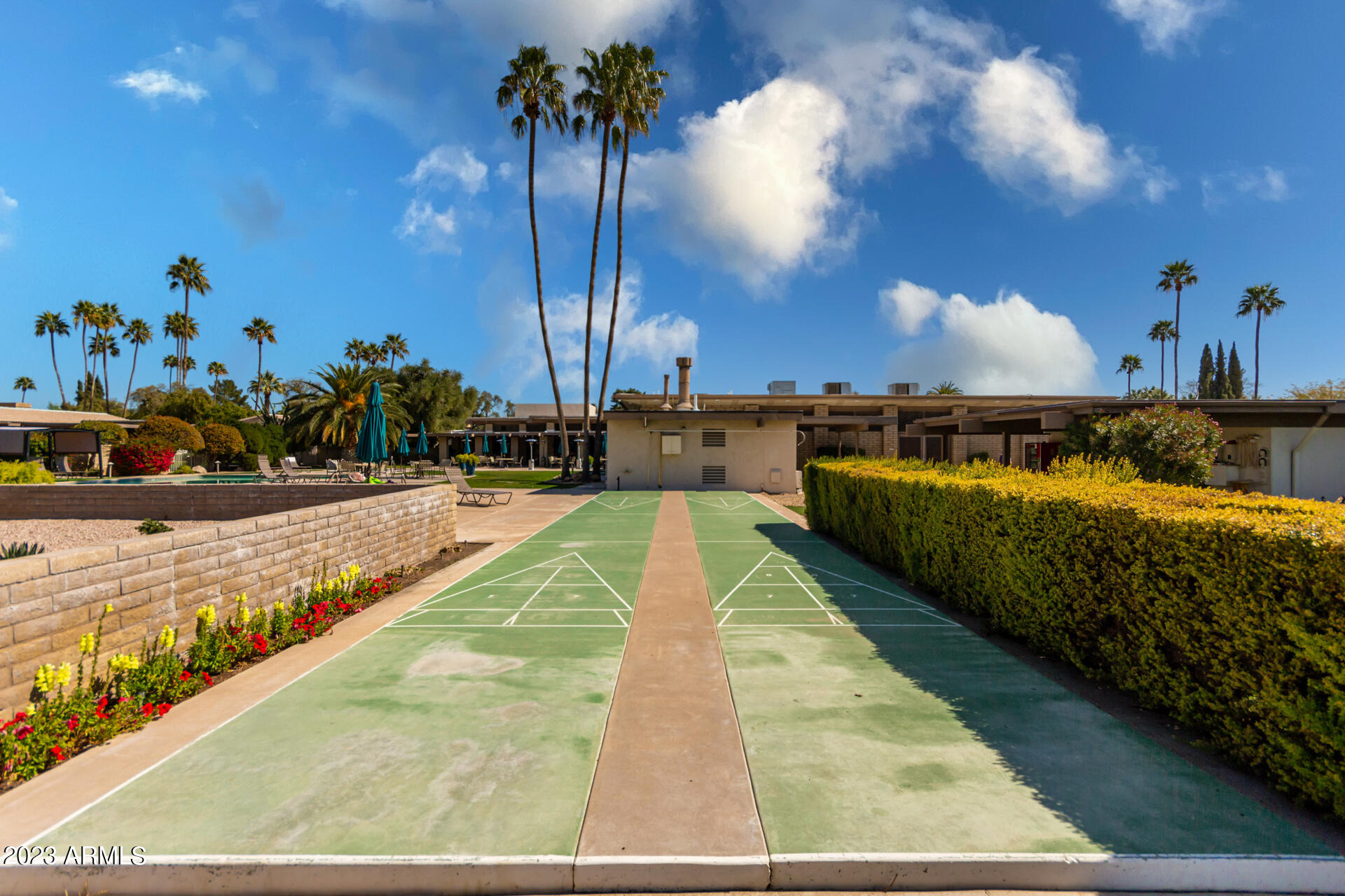 4800 N 68TH Street, 320