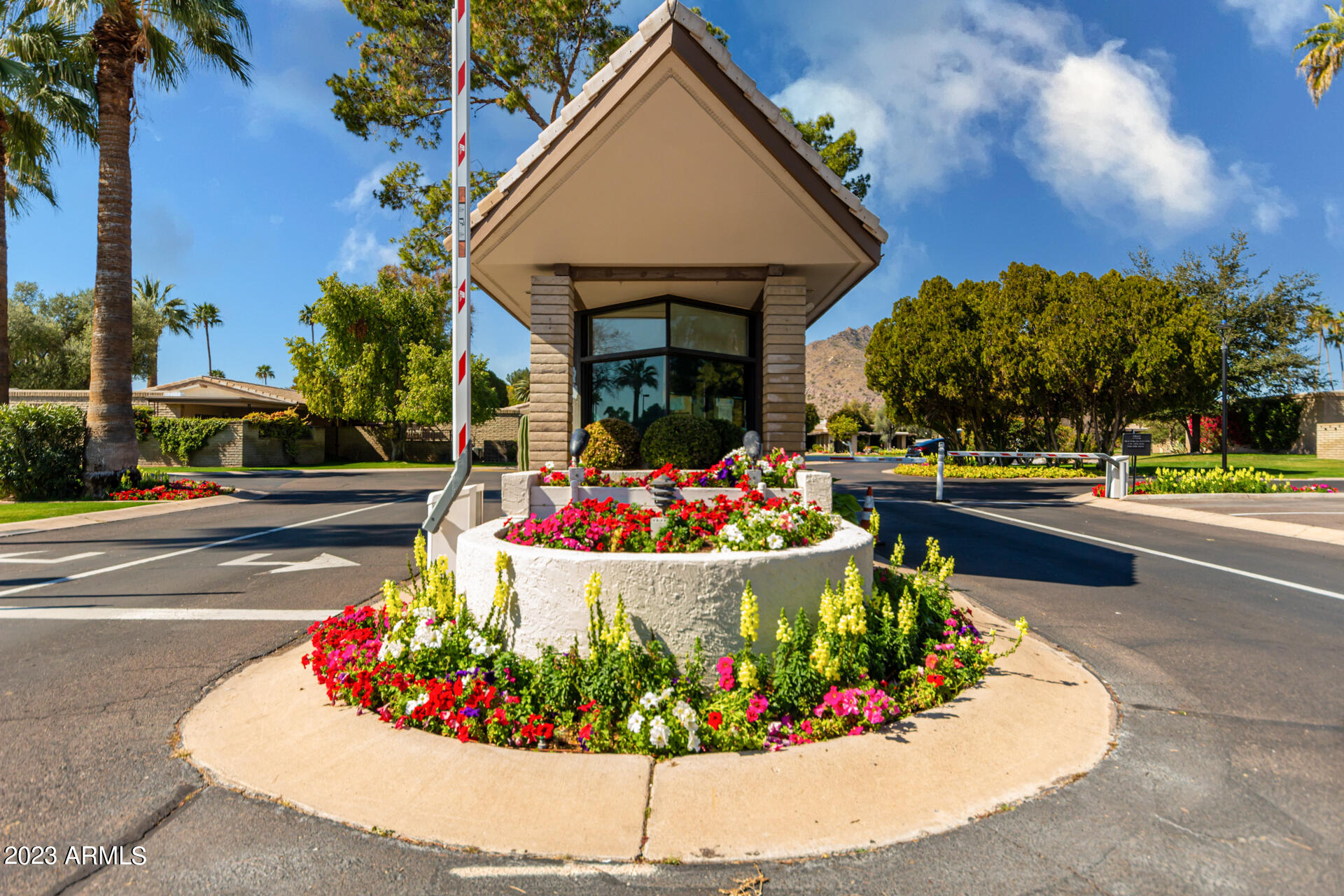 4800 N 68TH Street, 320