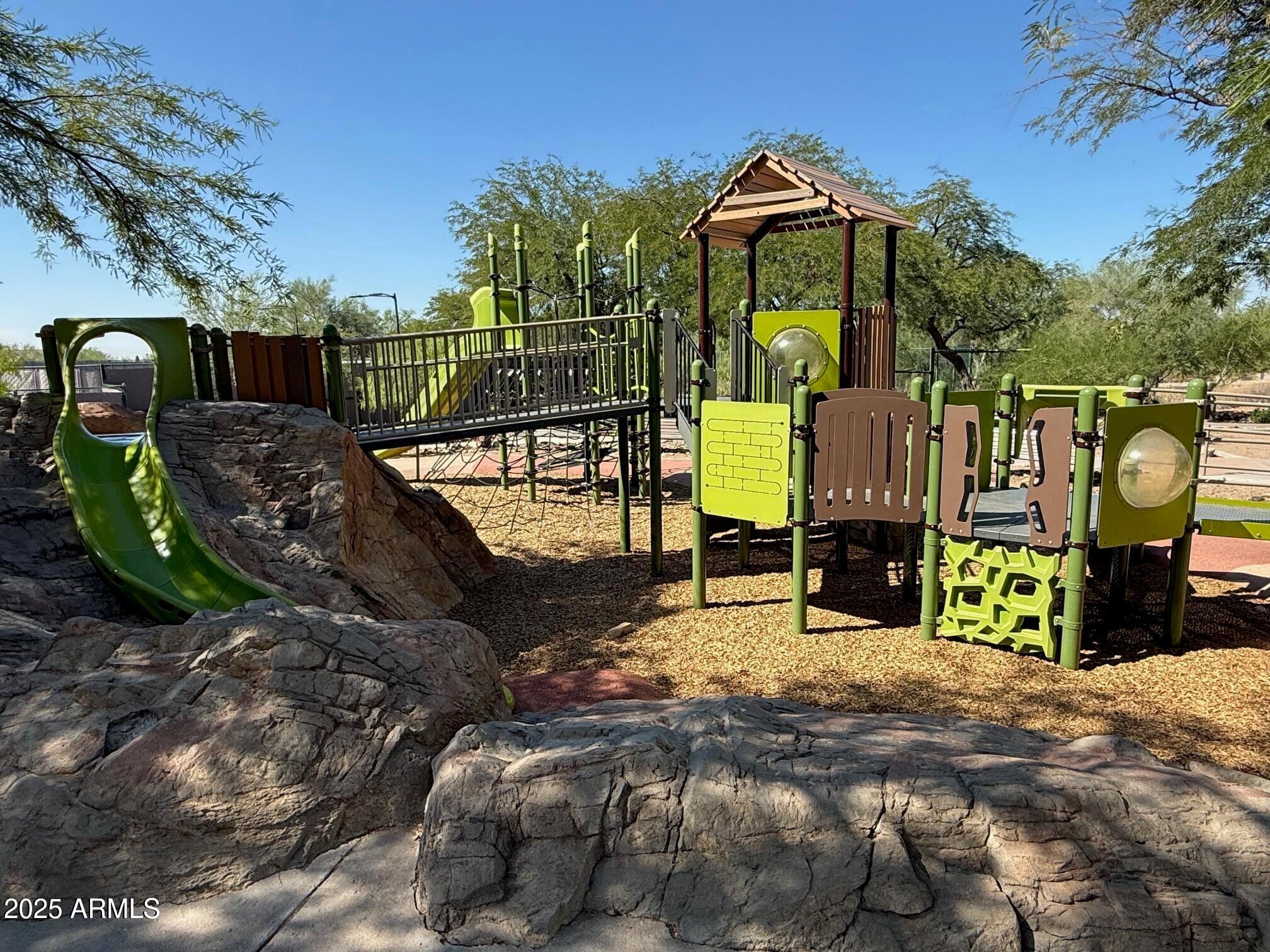 10796 E BETONY Drive