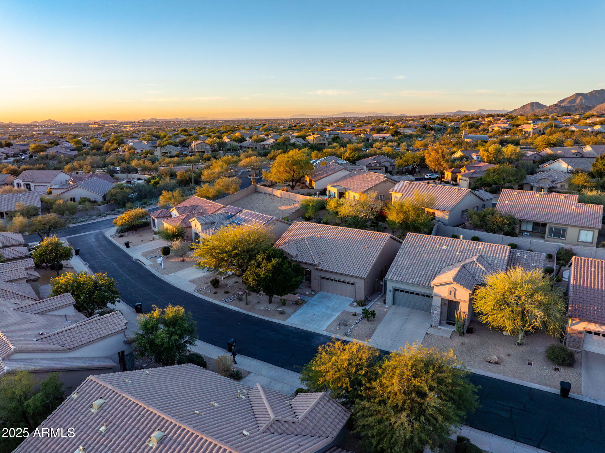 10796 E BETONY Drive