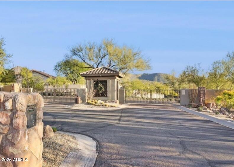 10796 E BETONY Drive