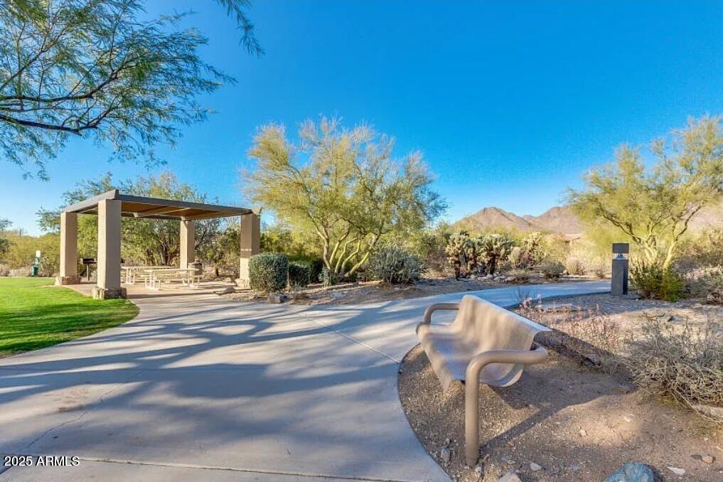 10796 E BETONY Drive