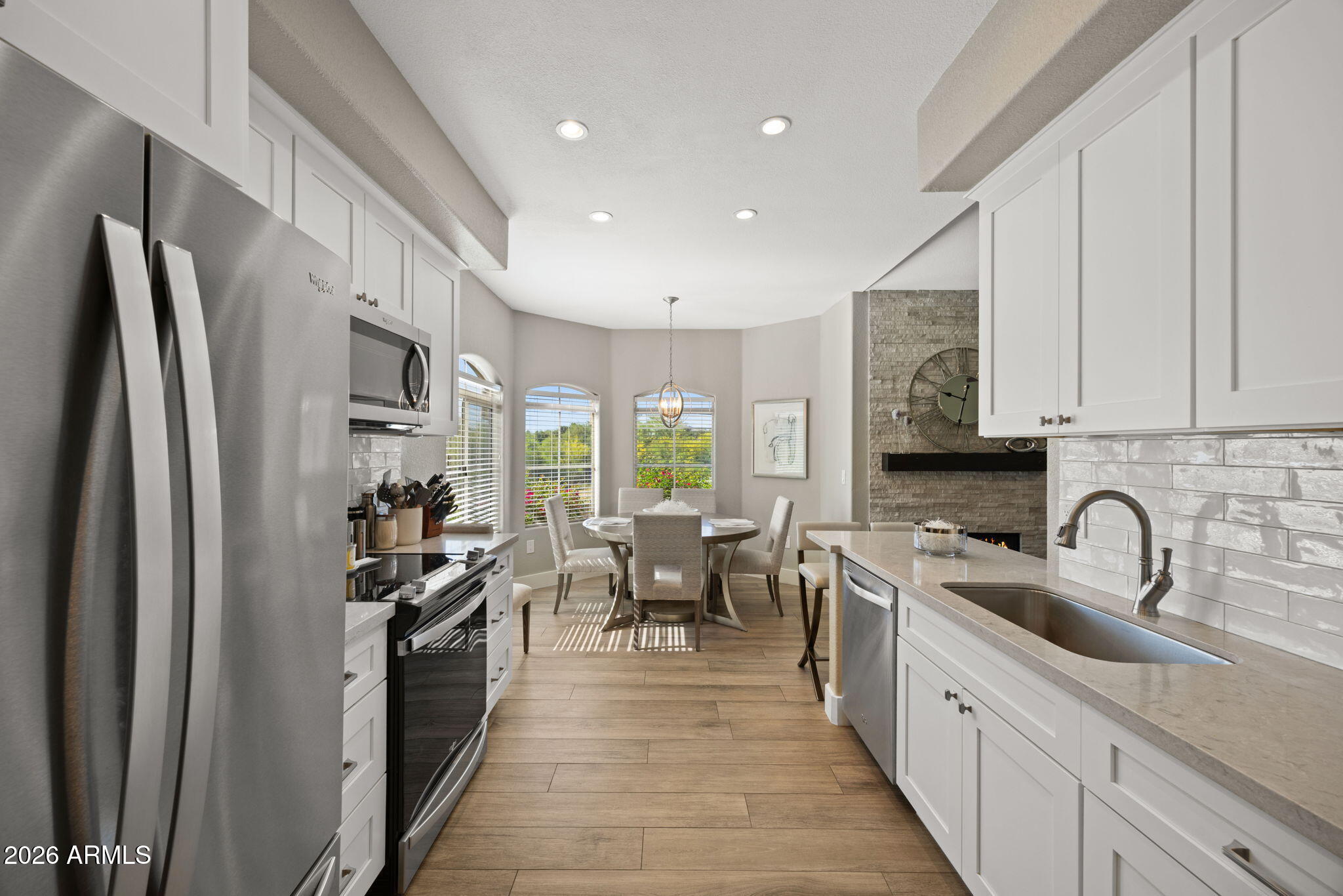 5335 E Shea Boulevard 1079