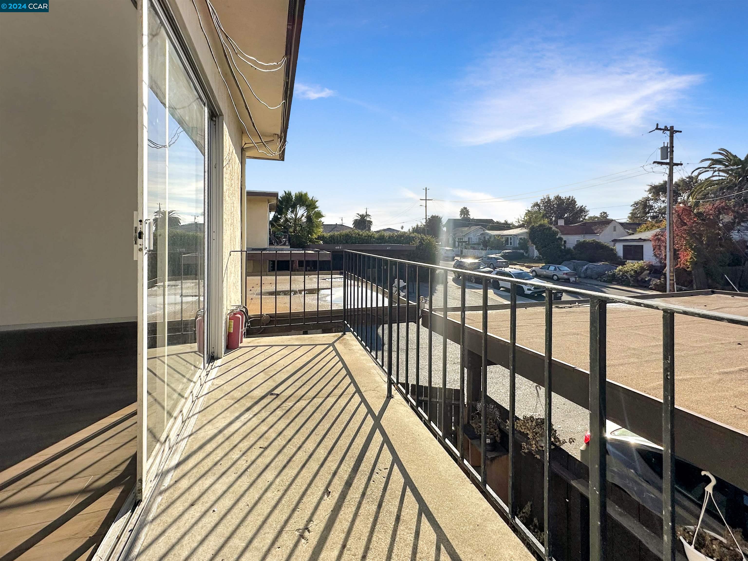 407 E Santa Fe Ave